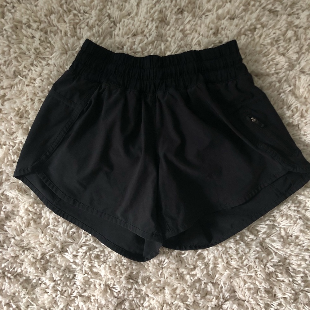 Lululemon Tracker V Shorts